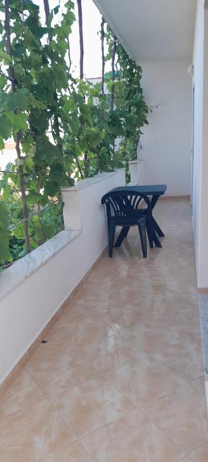 Casa Intera La Paghi Come Una Camera The Home With The Price Of A Room Durrës Exteriör bild