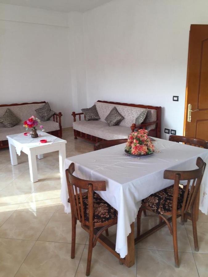 Casa Intera La Paghi Come Una Camera The Home With The Price Of A Room Durrës Exteriör bild