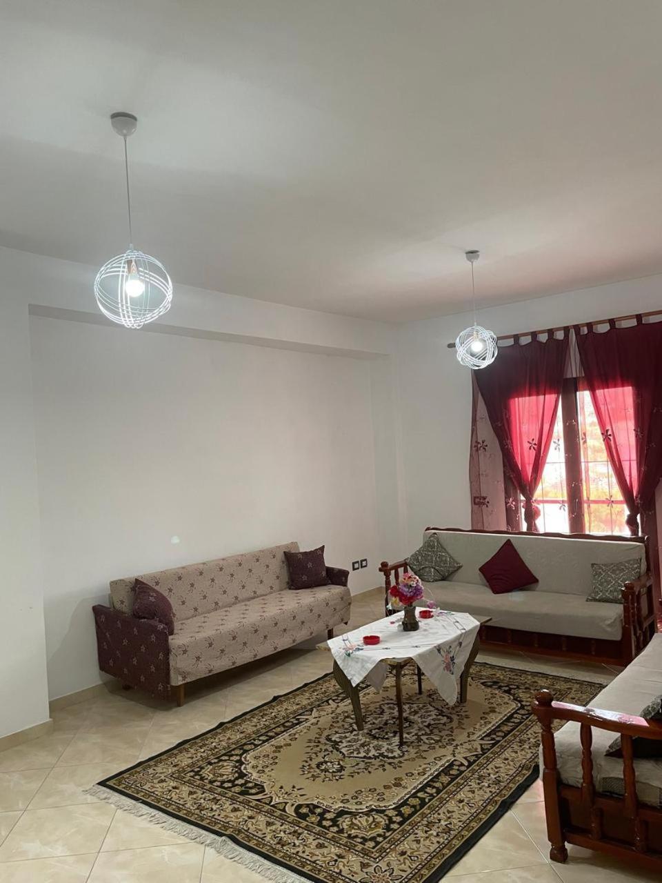 Casa Intera La Paghi Come Una Camera The Home With The Price Of A Room Durrës Exteriör bild